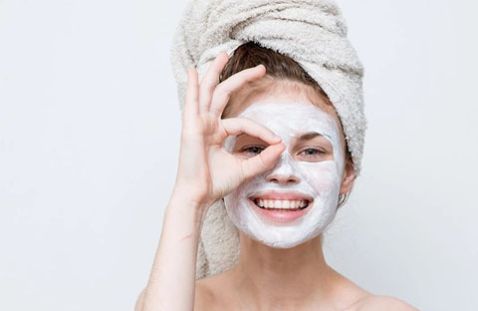 What is The Difference Between Applying a Mask in The Morning and at Night?